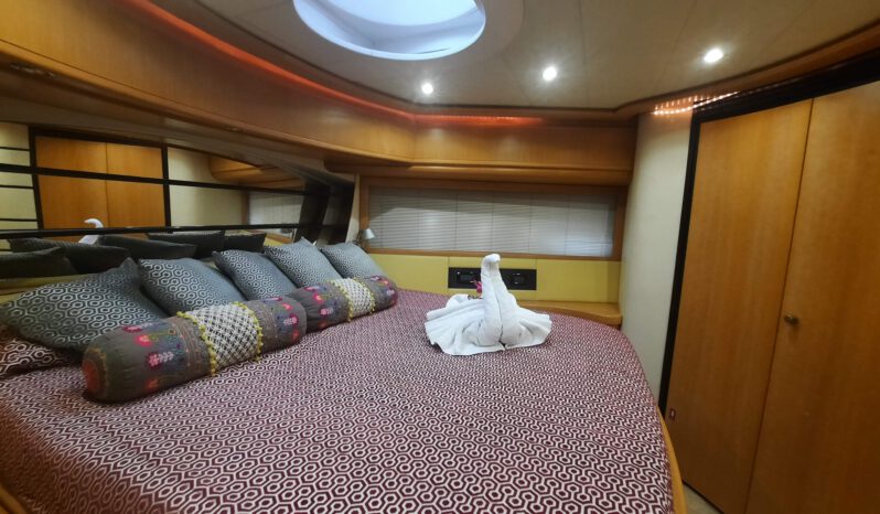 PERSHING 76 (Charter) completo